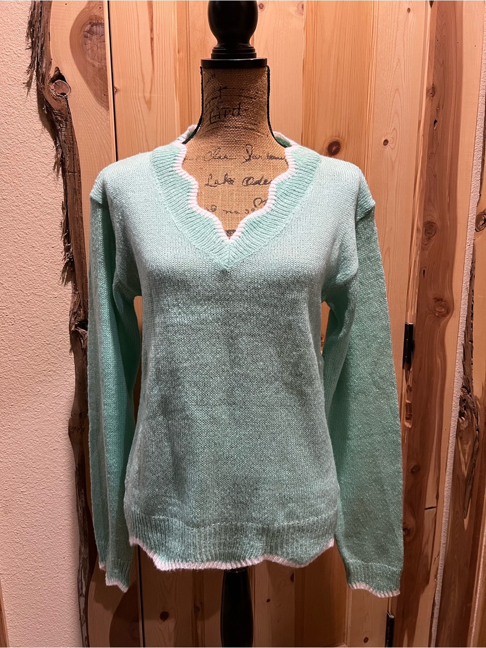 V-Neck Scalloped Trim Sweater - Mint